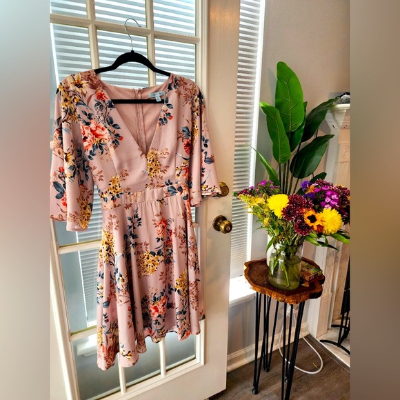 Lilac Floral Dress - Picture 2 of 5